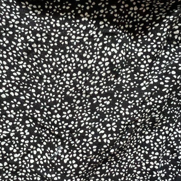 Floral Black Skirt Large - Picture 2 of 4